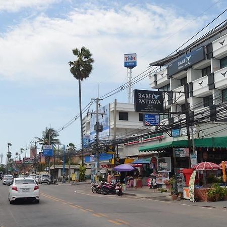 Отель Barfly Pattaya Джомтьен Экстерьер фото